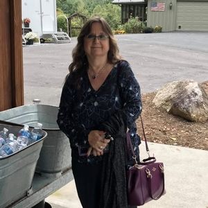 Meet your Posher Lisa